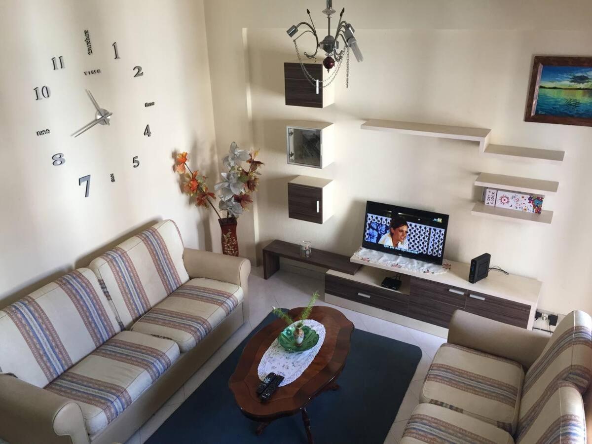 Апартаменты One Apartament Дуррес Экстерьер фото